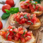 Bruschetta mit Tomaten – Einfach & Klassisch Italienisch 2 Bruschetta mit Tomaten – Einfach & Klassisch Italienisch