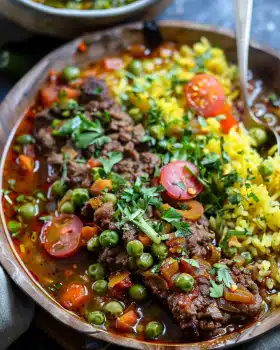 Arabisches Bohnengericht mit Hackfleisch