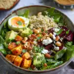 Quinoa Bowl mit Süßkartoffeln 2 Quinoa Bowl mit Süßkartoffeln